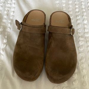 Dansko brown suede shoes size 38